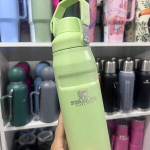 Botella termica a rosca verde claro