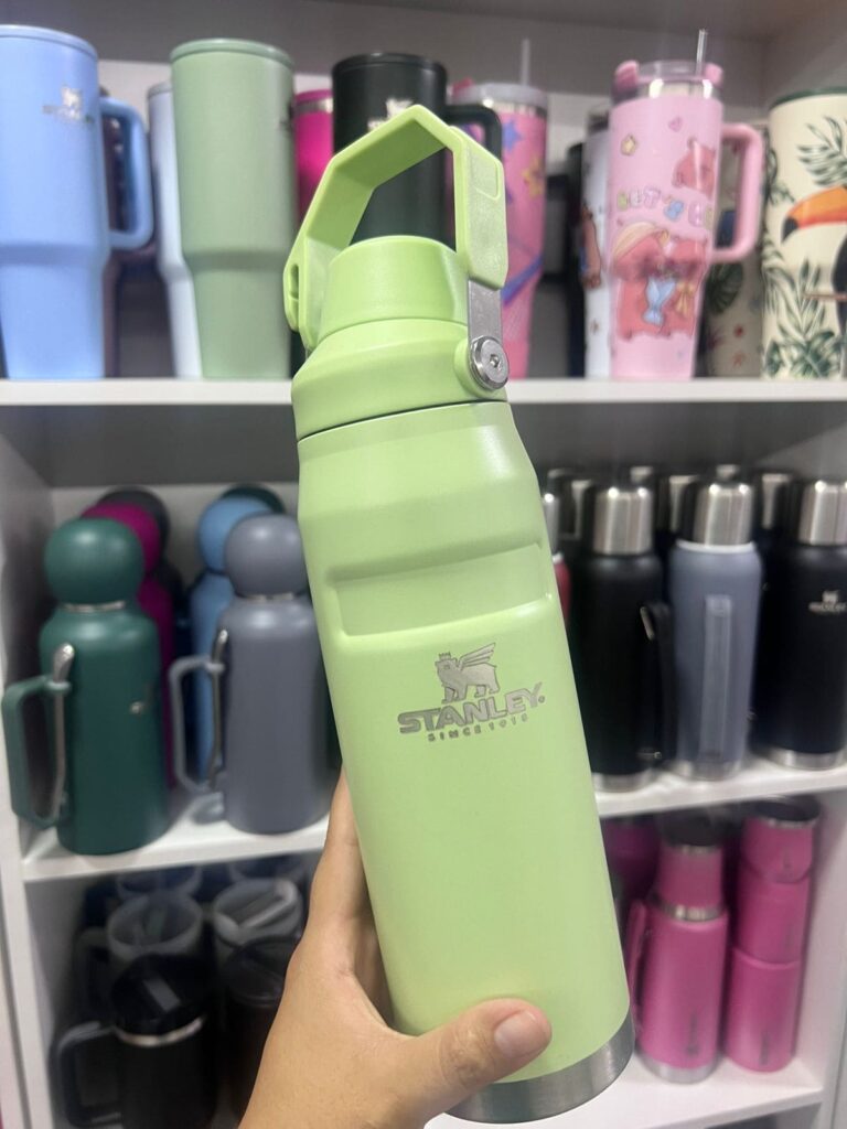 Botella termica a rosca verde claro