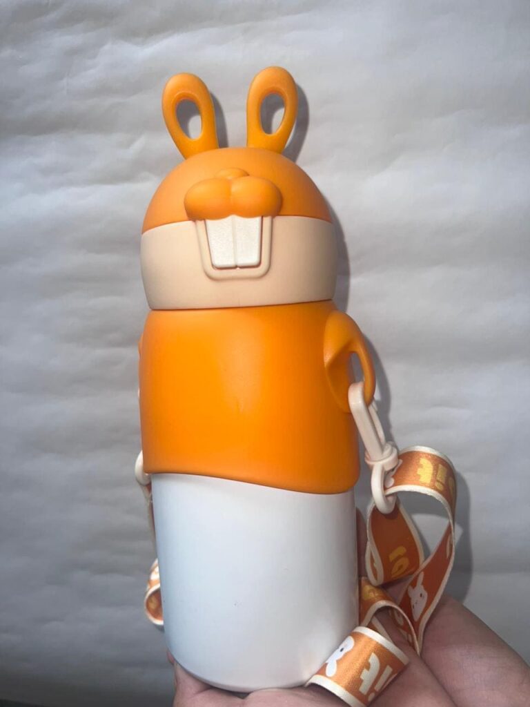 botella termica orejitas con correa naranja