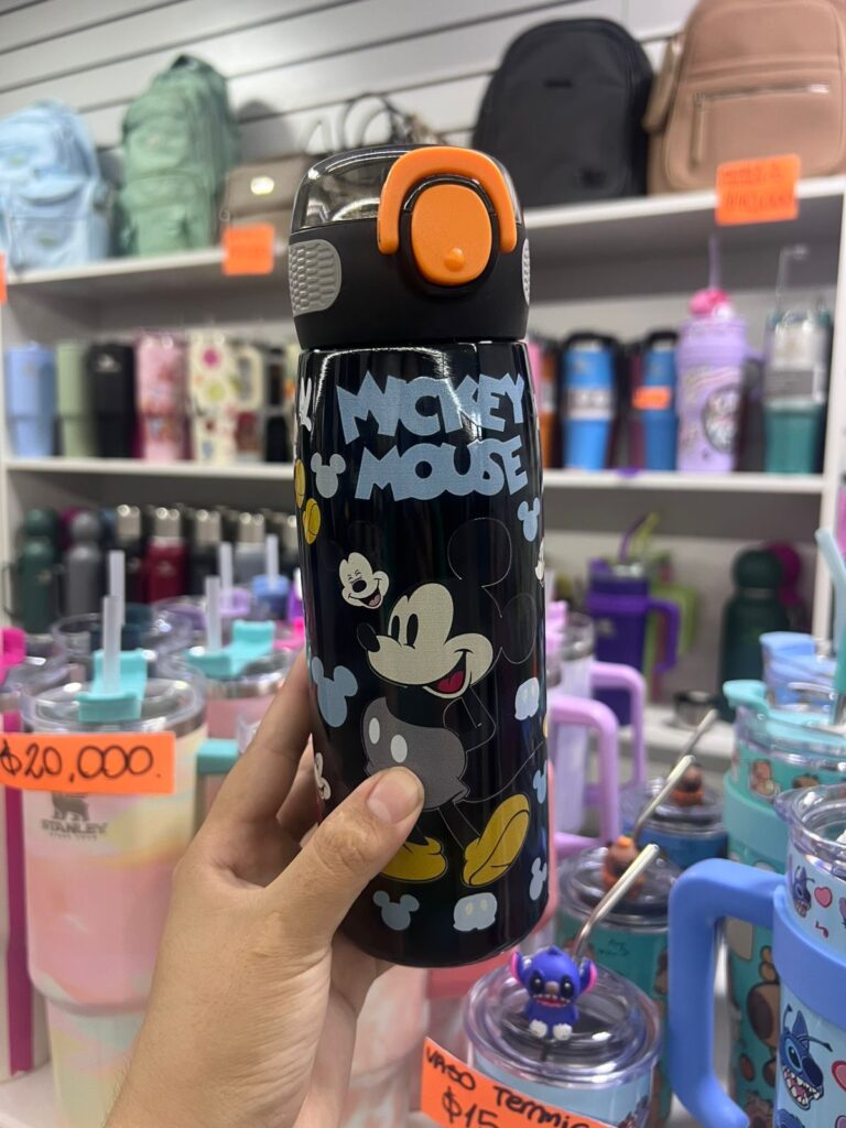 Botella mickey negra